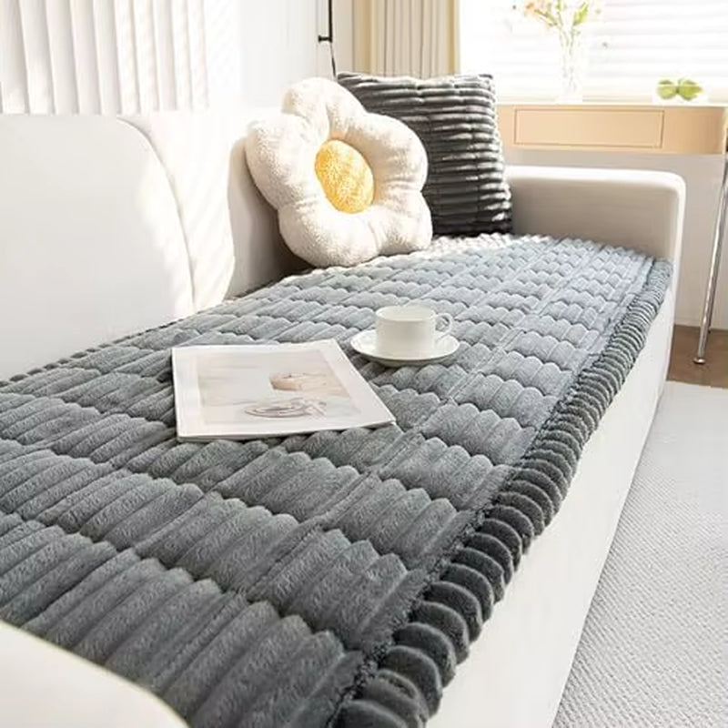 Modern Checkered Quilted Polyester Pet Couch Cover Dogs Washable Non-Slip Protector Pet Friendly Dog Mat for Couches Sofas