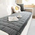 Modern Checkered Quilted Polyester Pet Couch Cover Dogs Washable Non-Slip Protector Pet Friendly Dog Mat for Couches Sofas