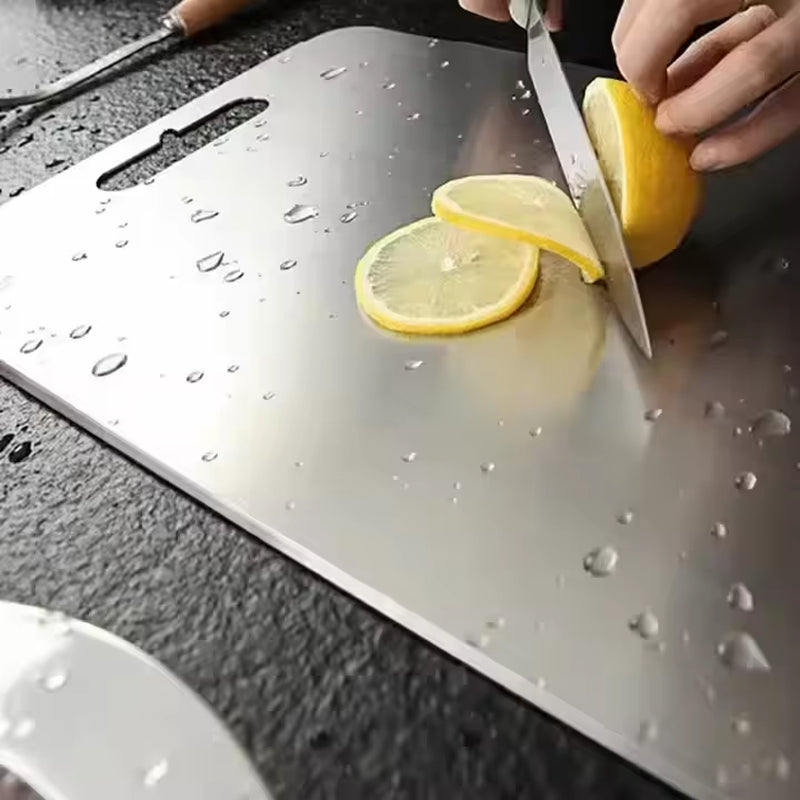 Customized Gr2 Titanium Cutting Board in 1Mm 1.5Mm 2Mm 3Mm Thickness Hot Rolled Technique Welded Process